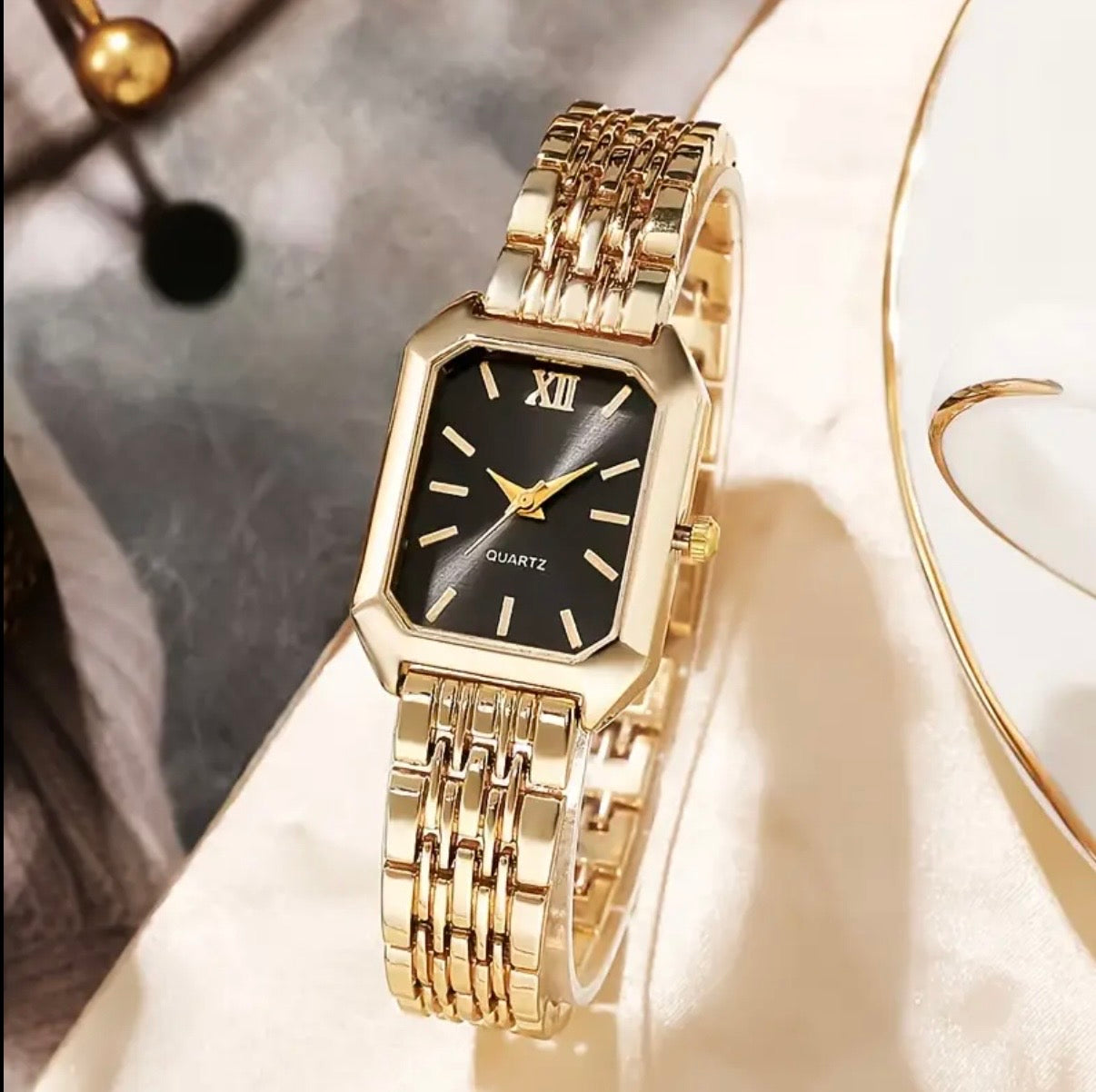 The Legacy Quartz Women Watch