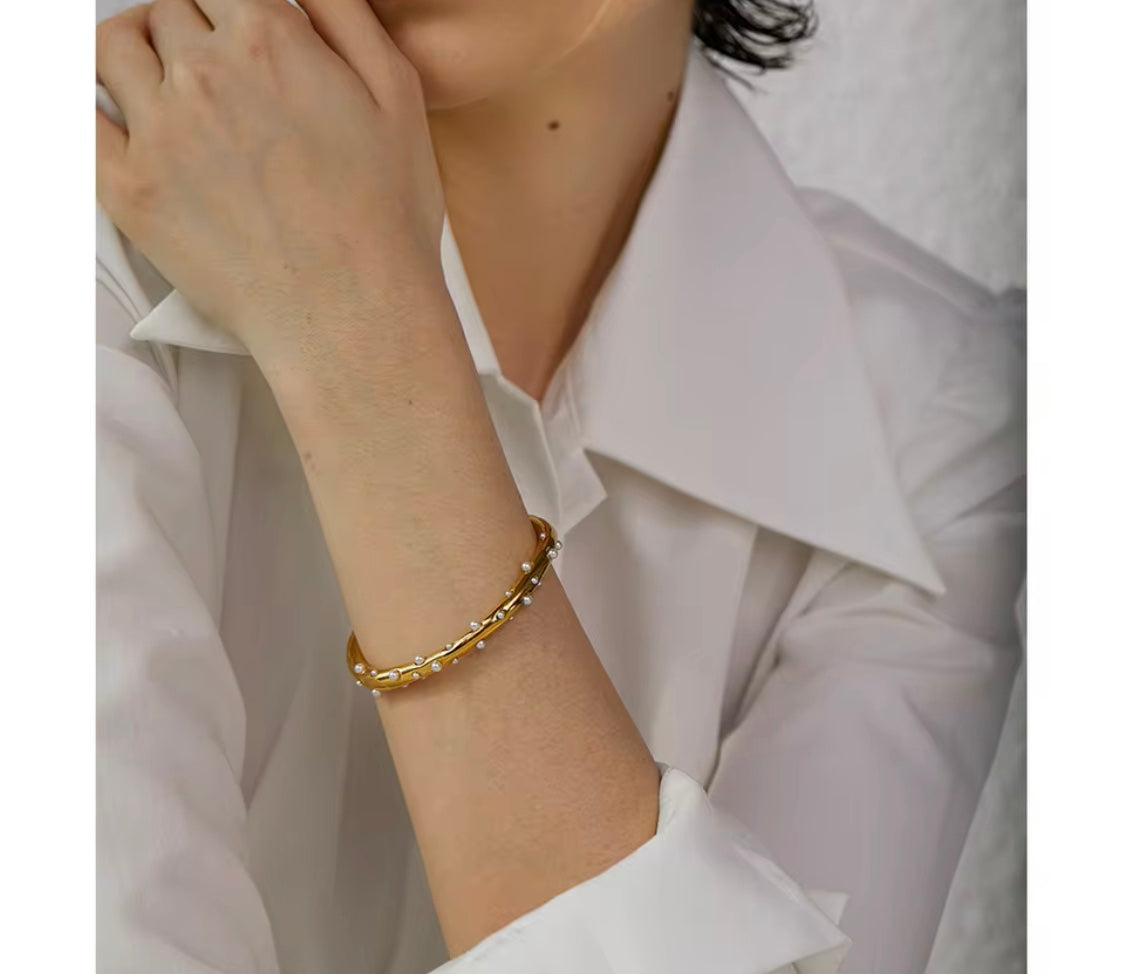 Dotted Pearl Cuff