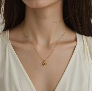 Rose Shape Gold Necklace – 18K Gold Plated Floral Necklace for Women in Pakistan