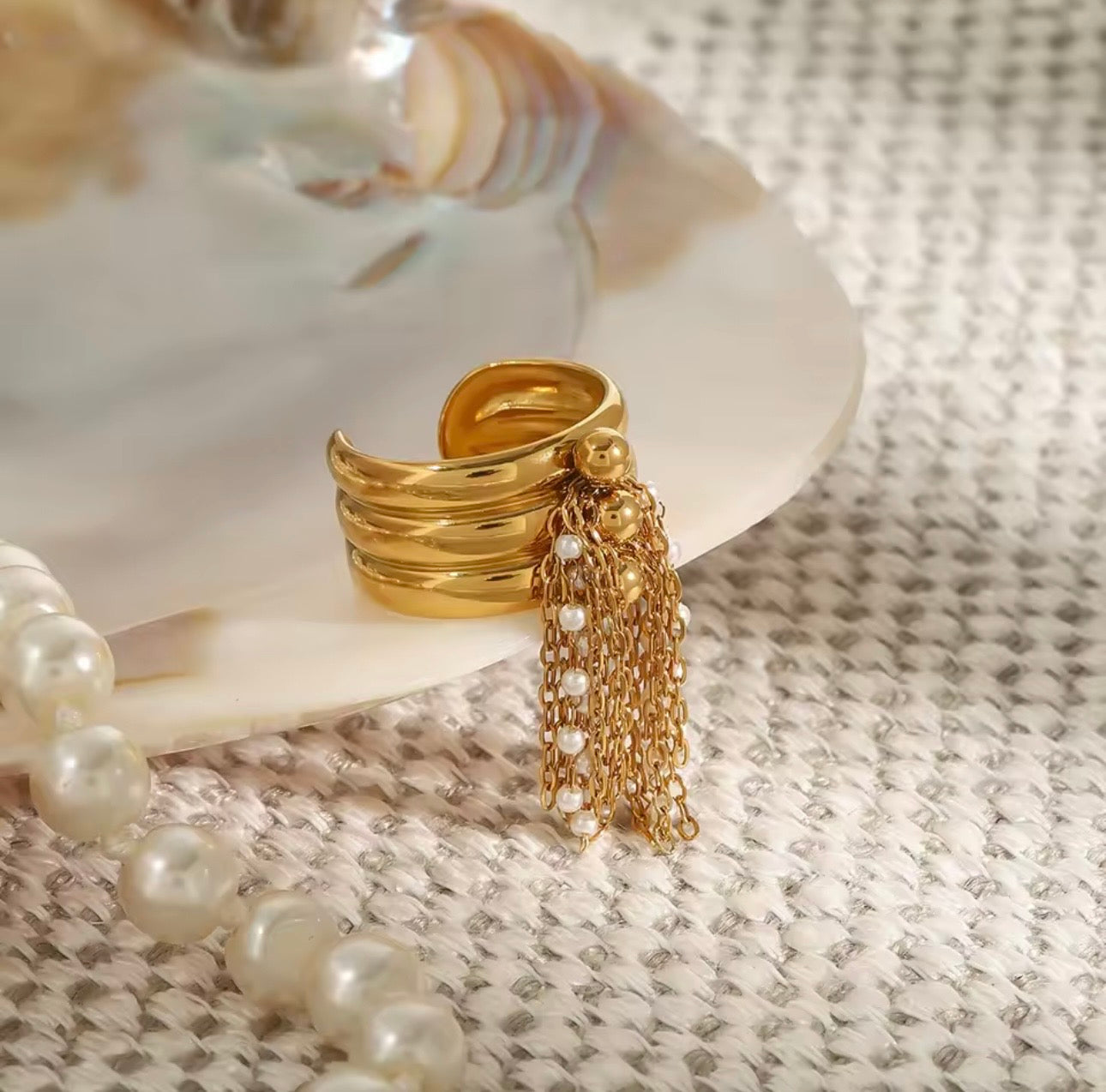 Golden Tassel Treasure