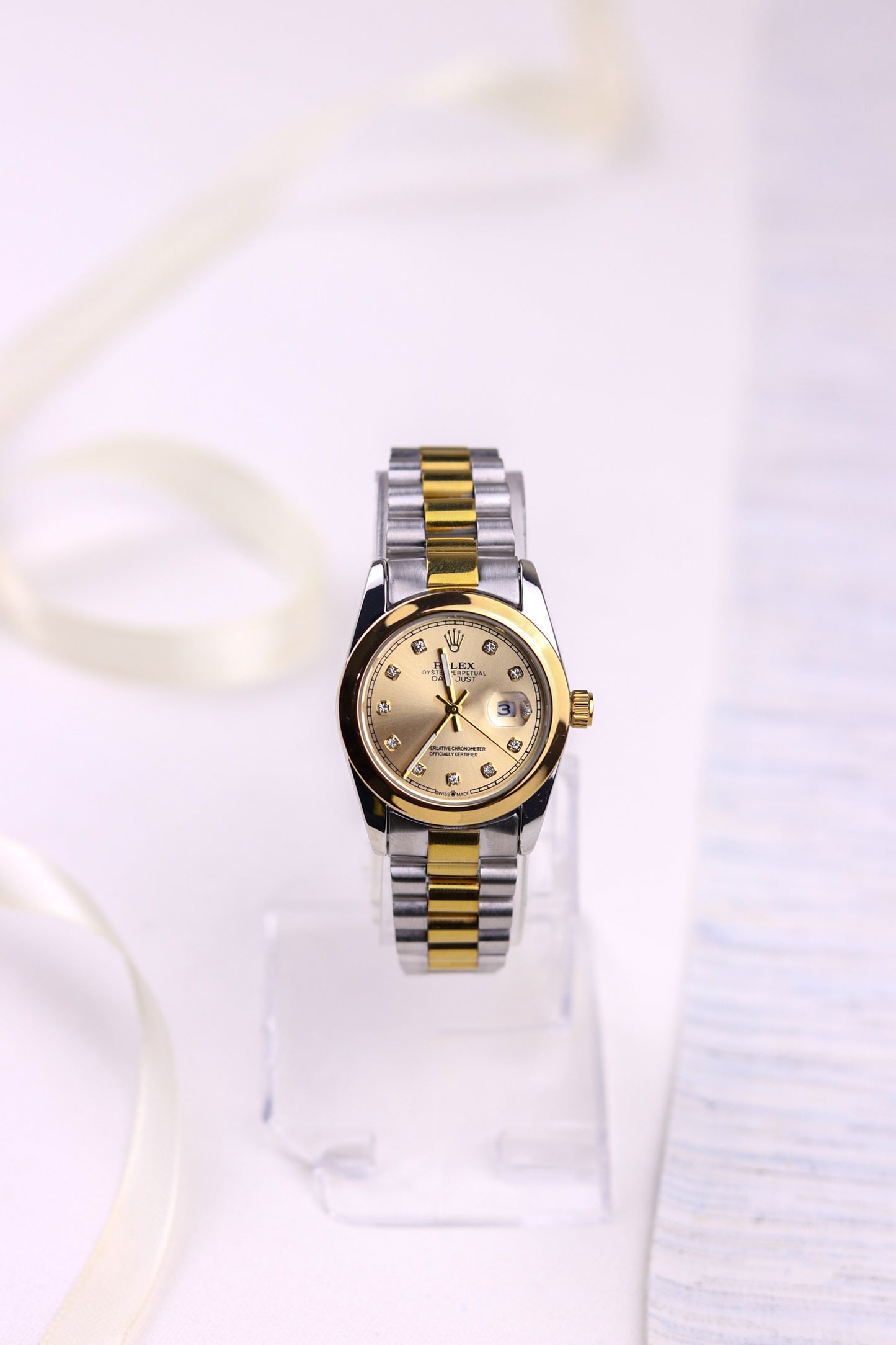Rol-ex Golden Jubilee DateJust Women Watch - Plain Bezel