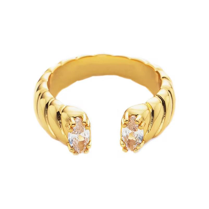 Crystal Kiss Ring