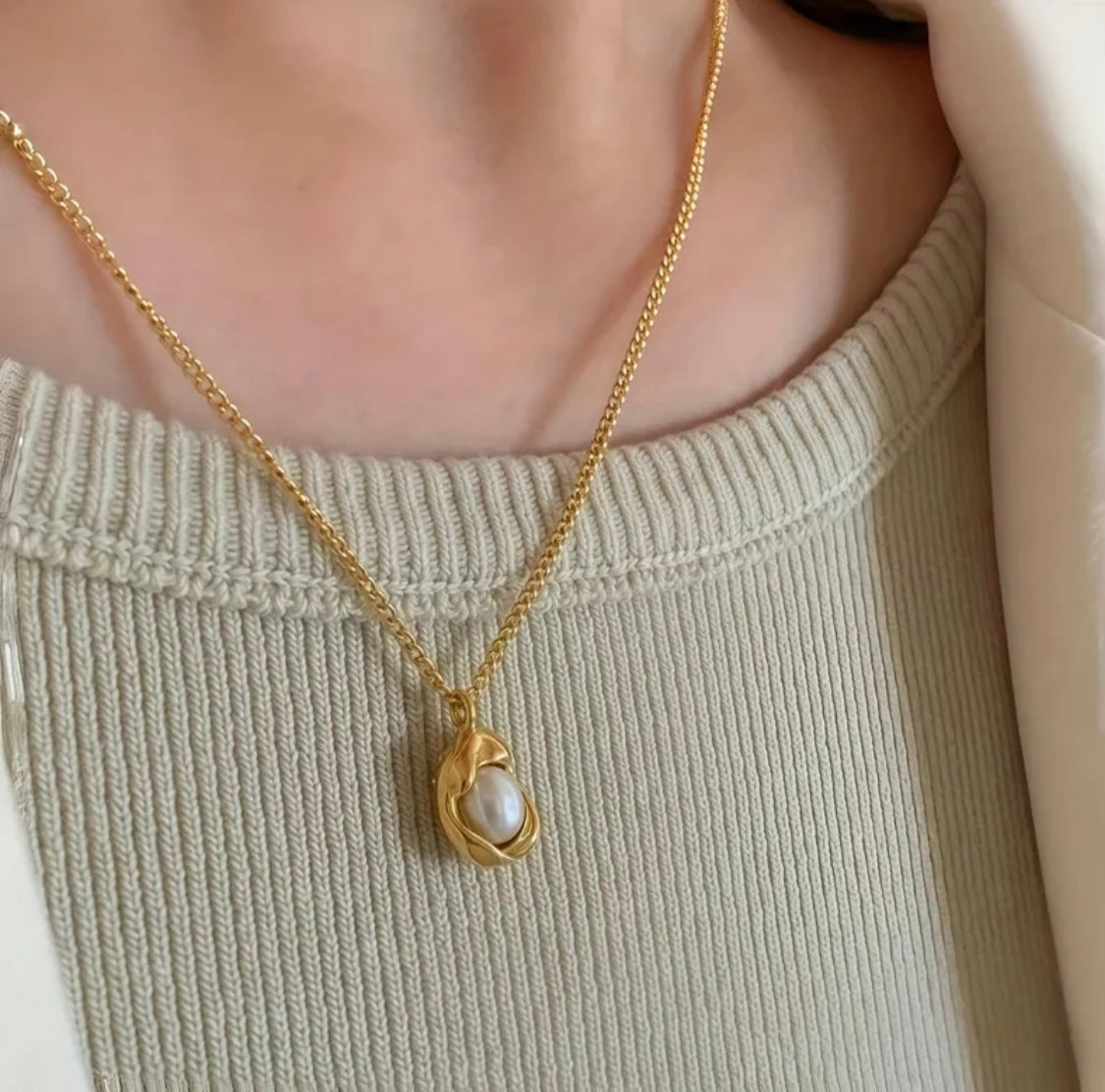 White Stone Necklace – 18K Gold Plated Stainless Steel Elegant Necklace for Women in Pakistan