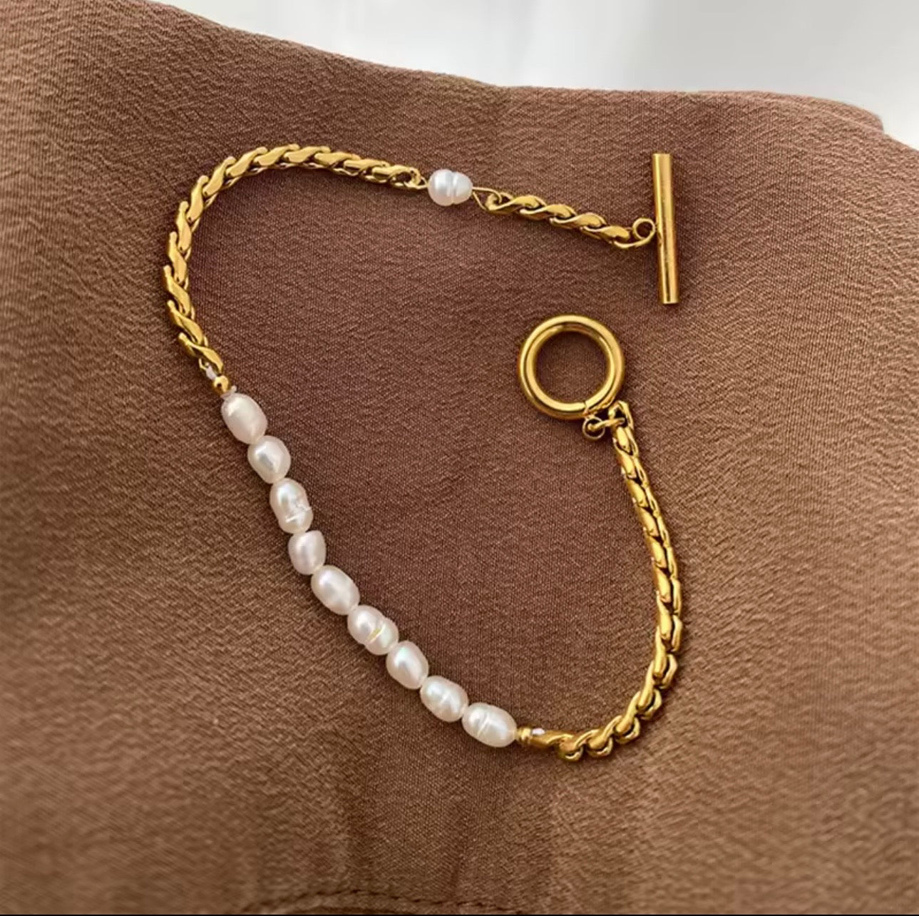 Aurelia Pearl Link