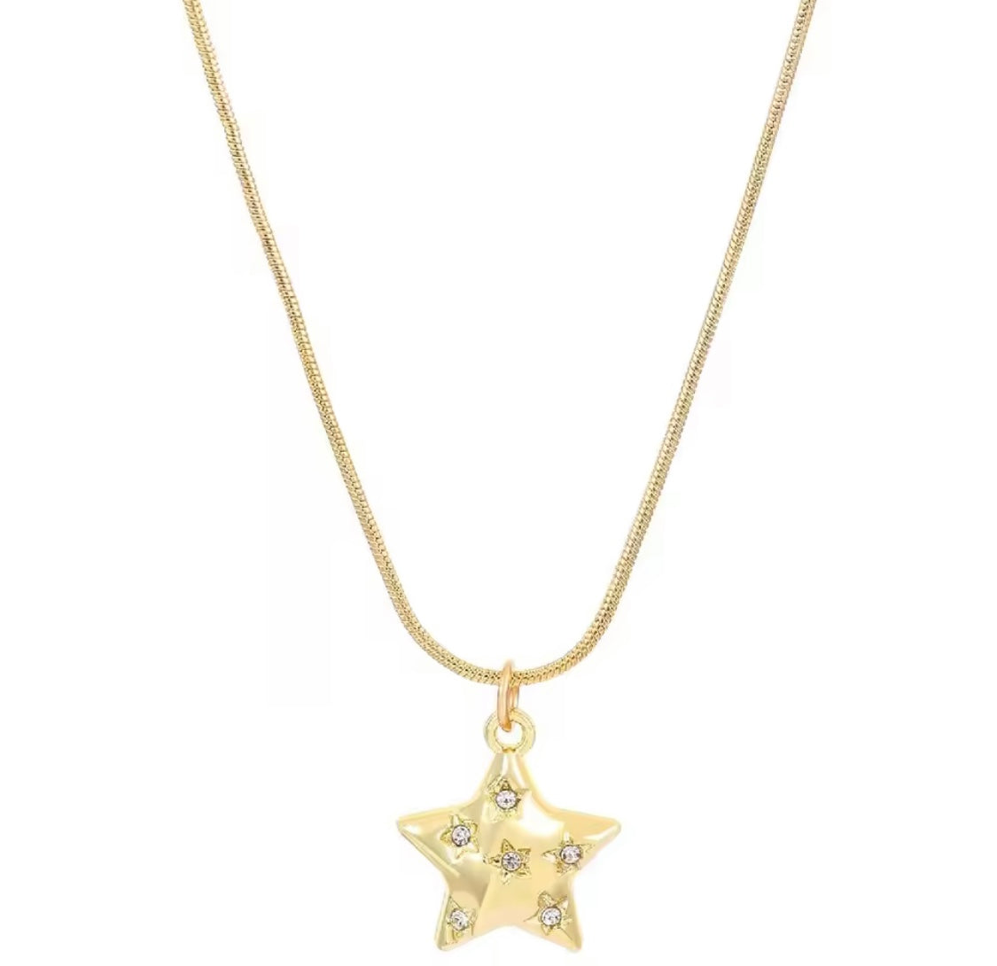 Star Shaped Necklace – 18K Gold Plated Stainless Steel Star Pendant Necklace for Women in Pakistan