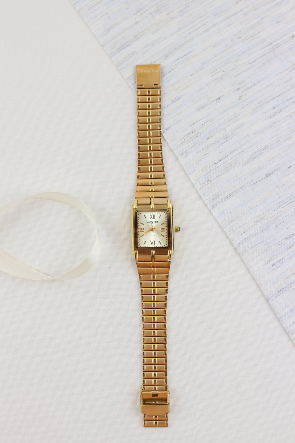 SwingStar Roman Gold Watch