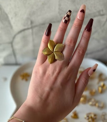 Floral Burst Adjustable Ring