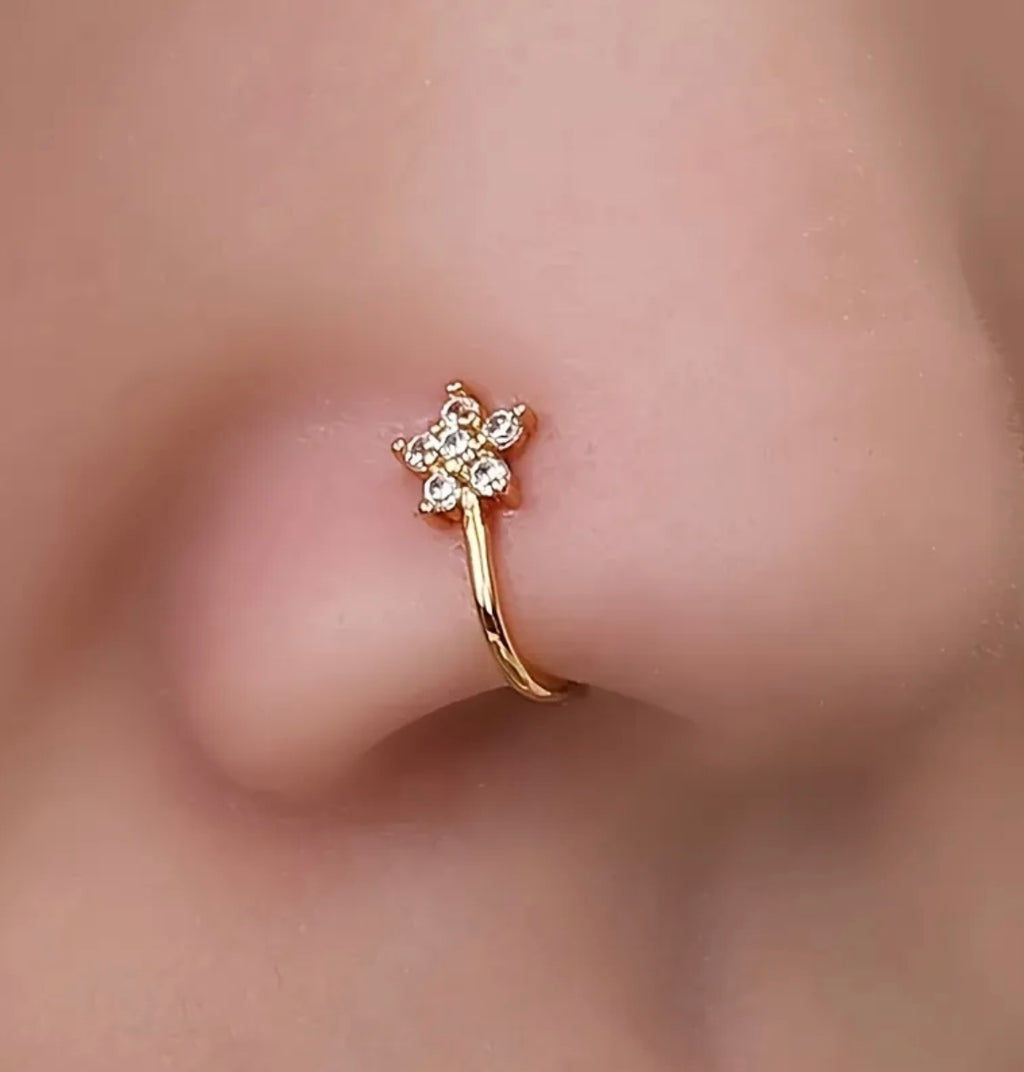 Mini-Flower Shaped Nose Ring