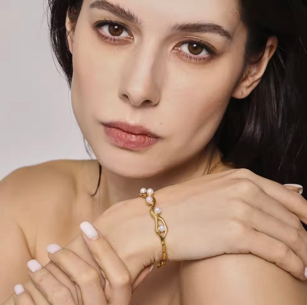 Pearl Wave Bangle