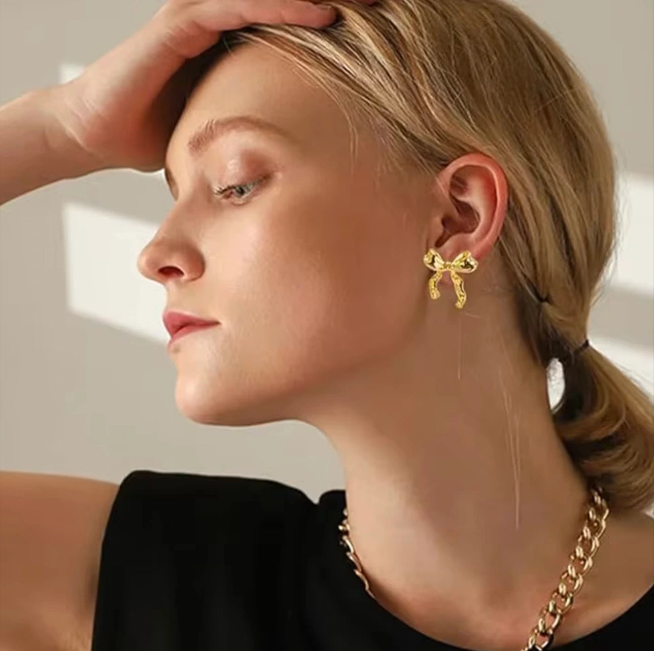 Anti tarnish bow earrings daily wear - buy earrings online Pakistan