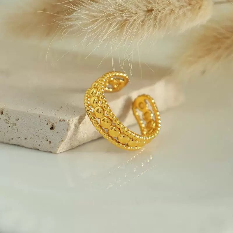 Geometric Hollow Ring