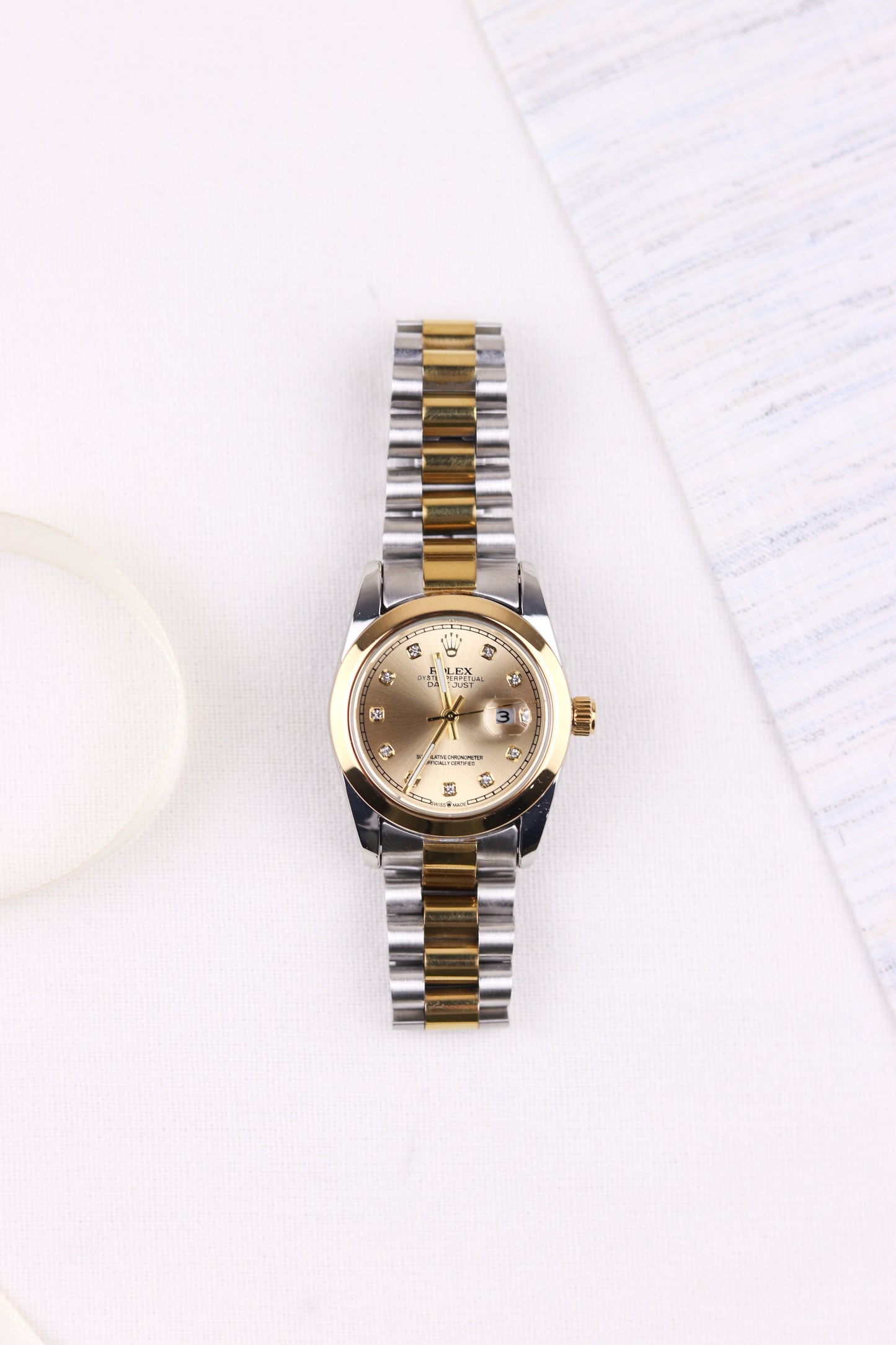 Rol-ex Golden Jubilee DateJust Women Watch - Plain Bezel