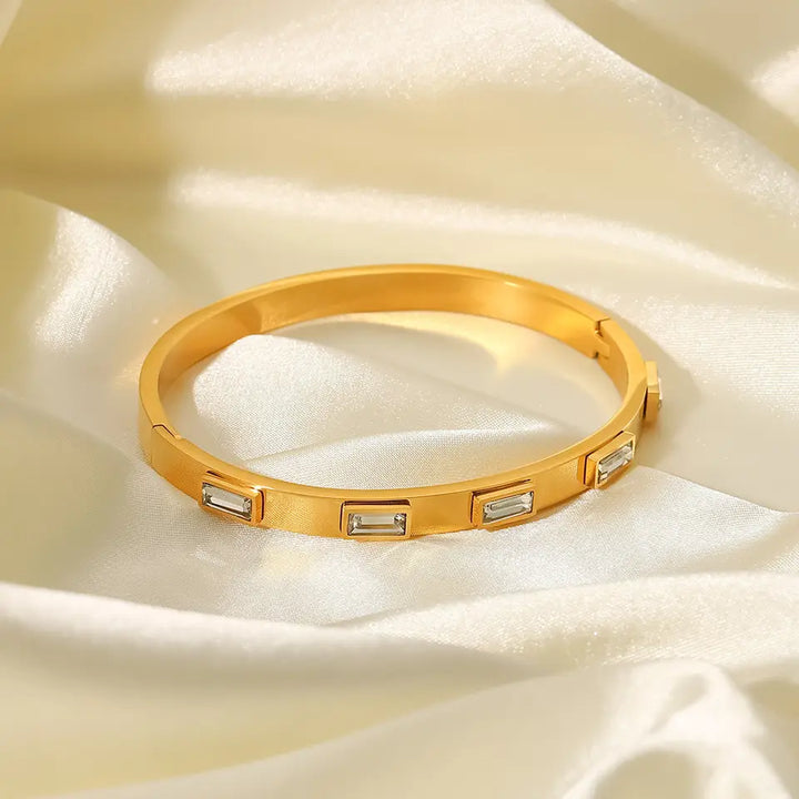 Elegant Gold Bangle