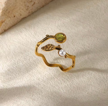 Leaf Pearl Ring