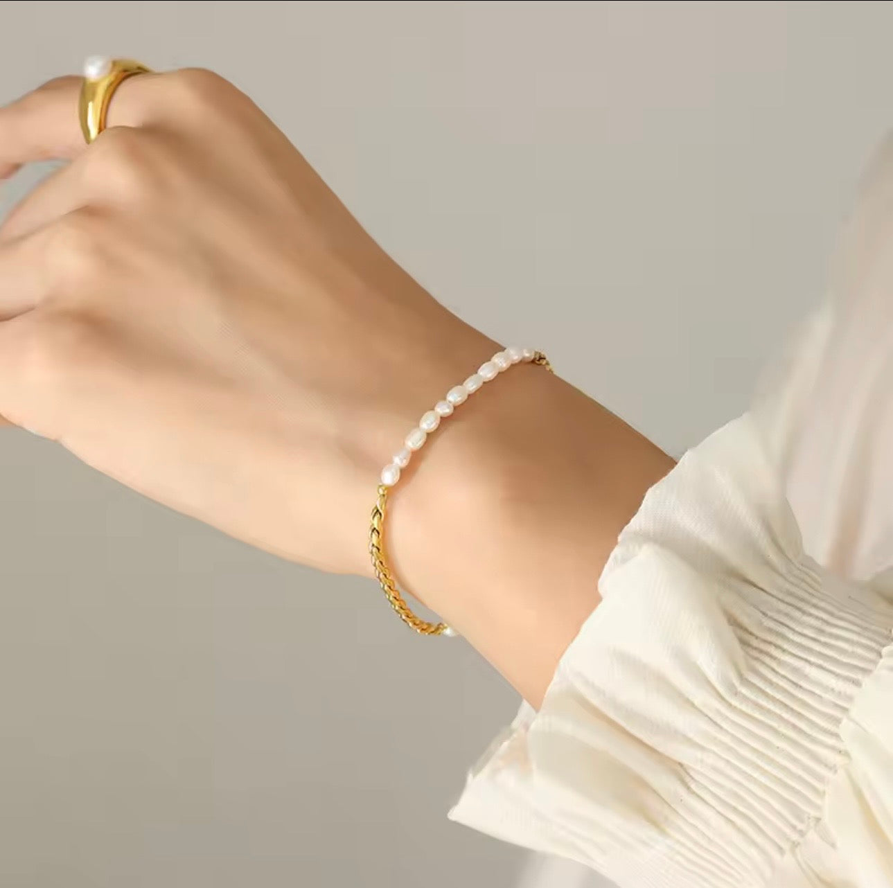 Aurelia Pearl Link