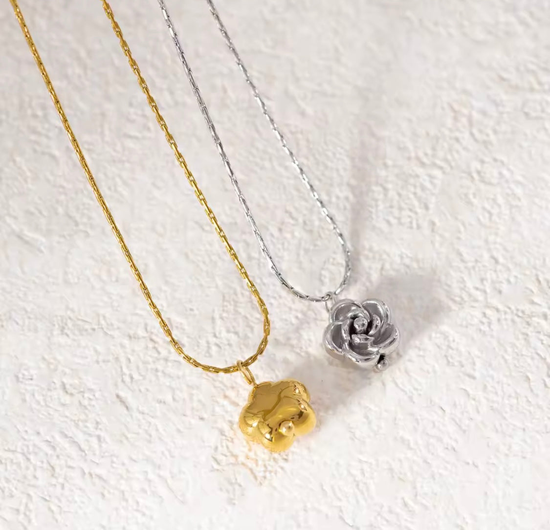Rose Shape Gold Necklace – 18K Gold Plated Floral Necklace for Women in Pakistan
