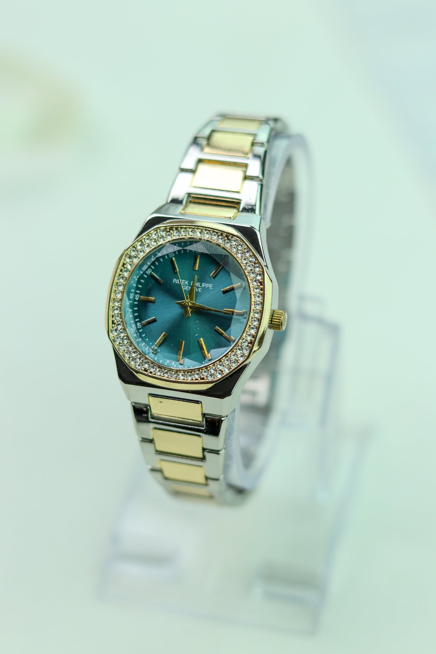 Patek Royal Teal Women Watch