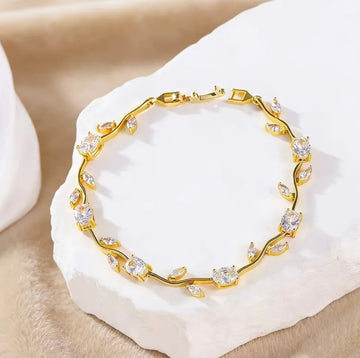 Gold White Tulip Bracelet