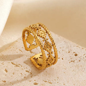 Velora Adjustable Ring