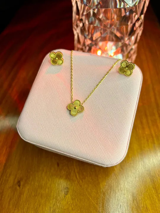 Four Leaf Clover Pendant With Ear Studs (Golden) 2Pcs Set