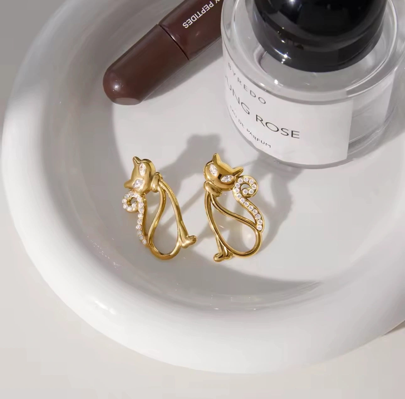 Meow Studs earrings gift packaging Jewelistic
