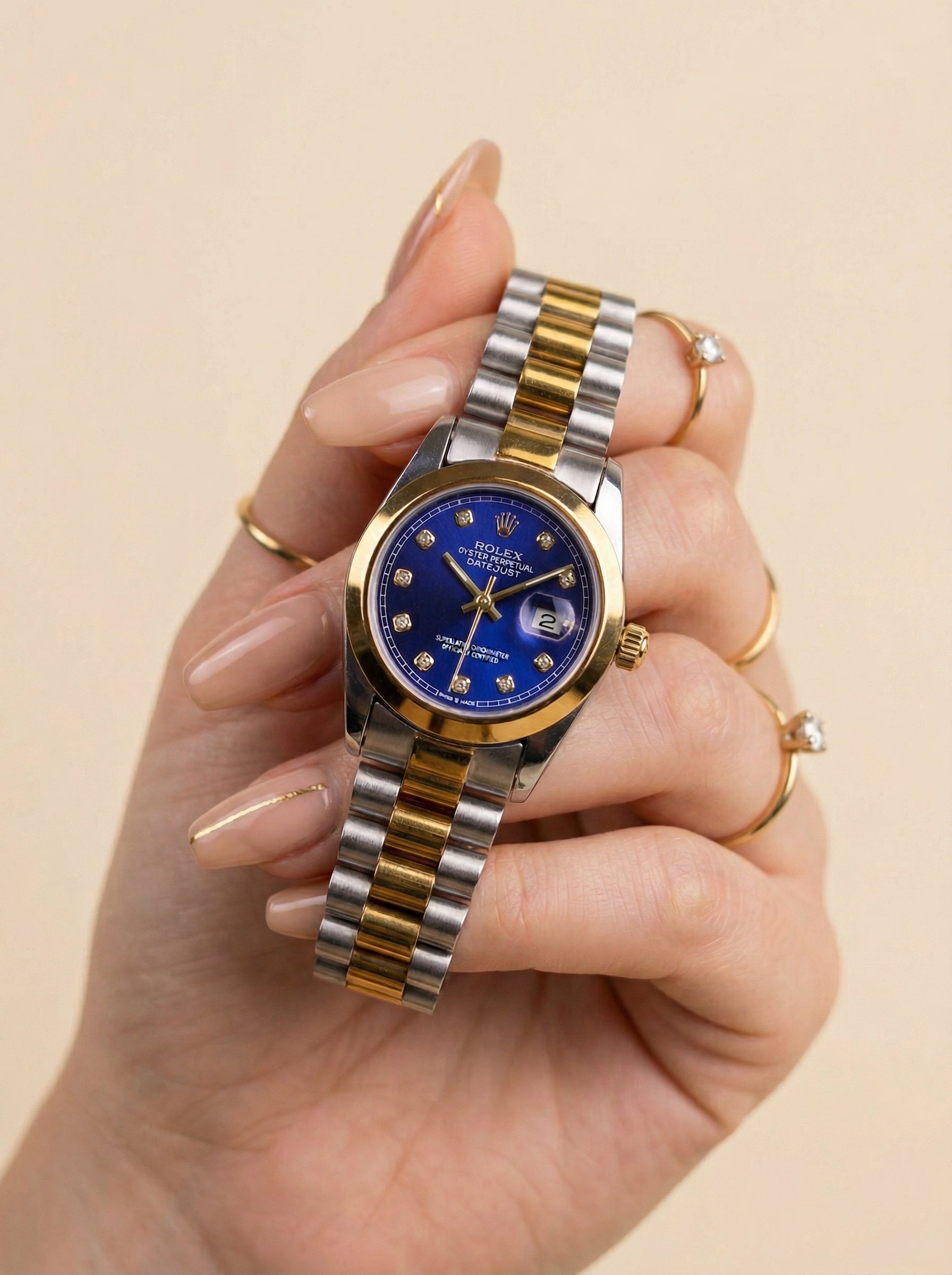Rol-ex Blue Dial Delight DateJust Women Watch - Plain Bezel
