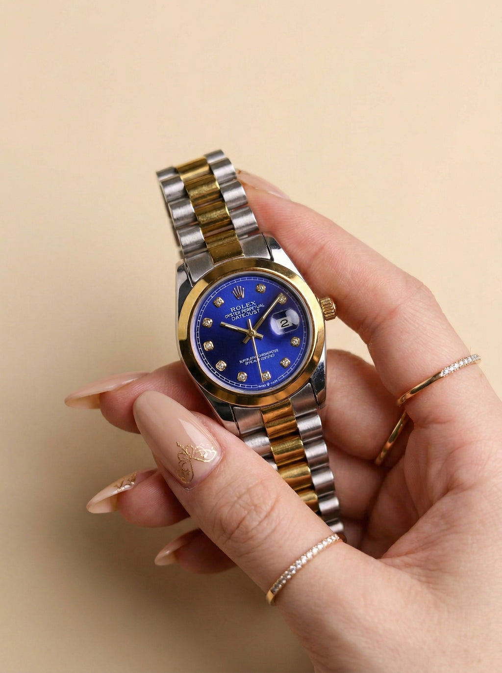 Rol-ex Blue Dial Delight DateJust Women Watch - Plain Bezel