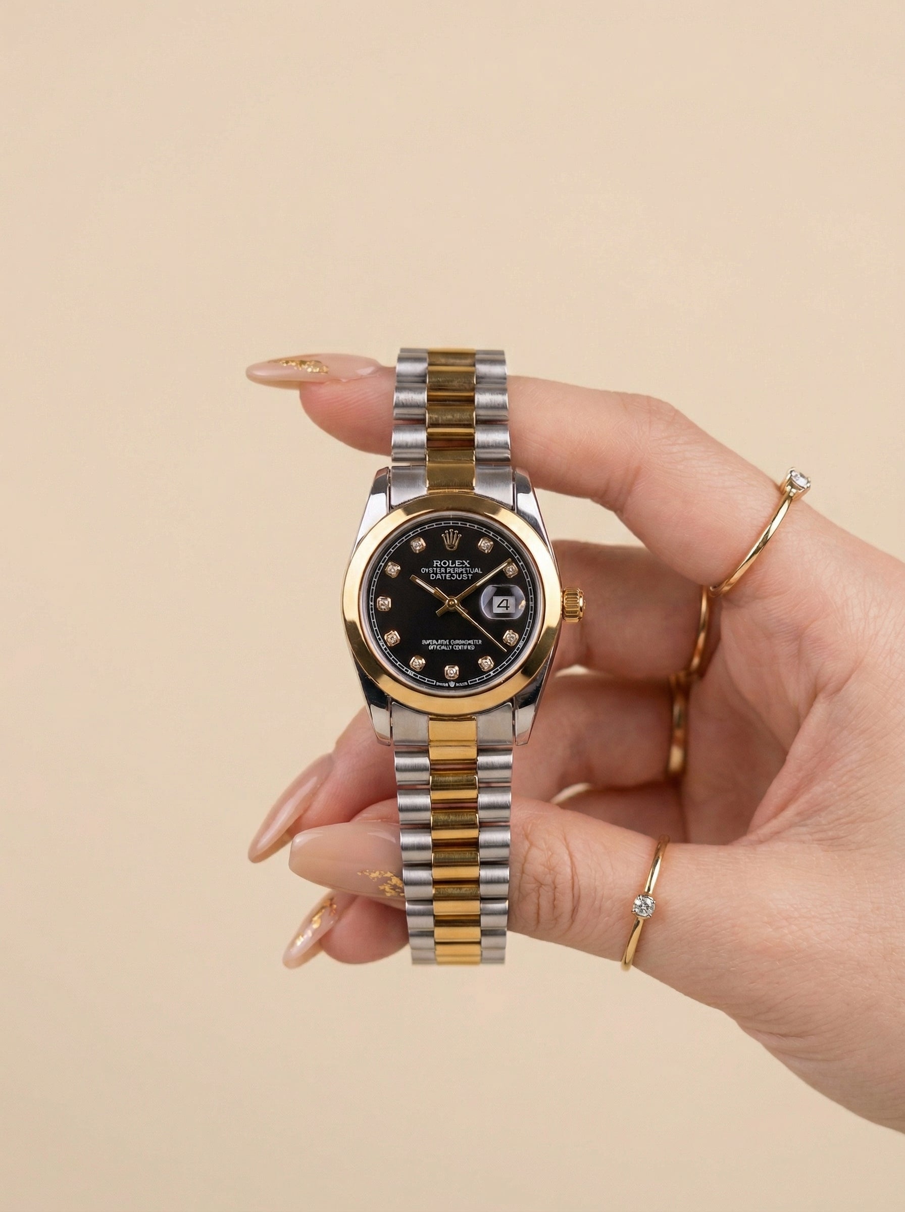 Rol-ex Black Pearl DateJust Women Watch - Plain Bezel