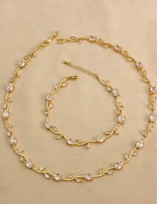 Tulip Inspired Gold and White Jewellery Set – Stylish Gift Jewellery for Women Pakistan
