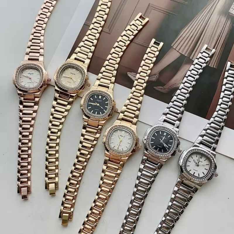 The Gilded Square Women Watch