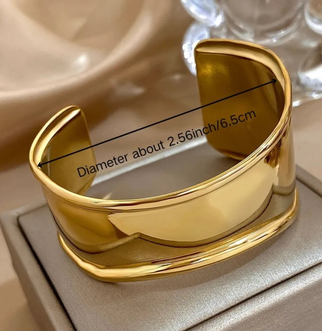 Gold Wave Cuff Bracelet with elegant 18K gold plated finish, premium stainless steel jewellery in Pakistan for modern women.