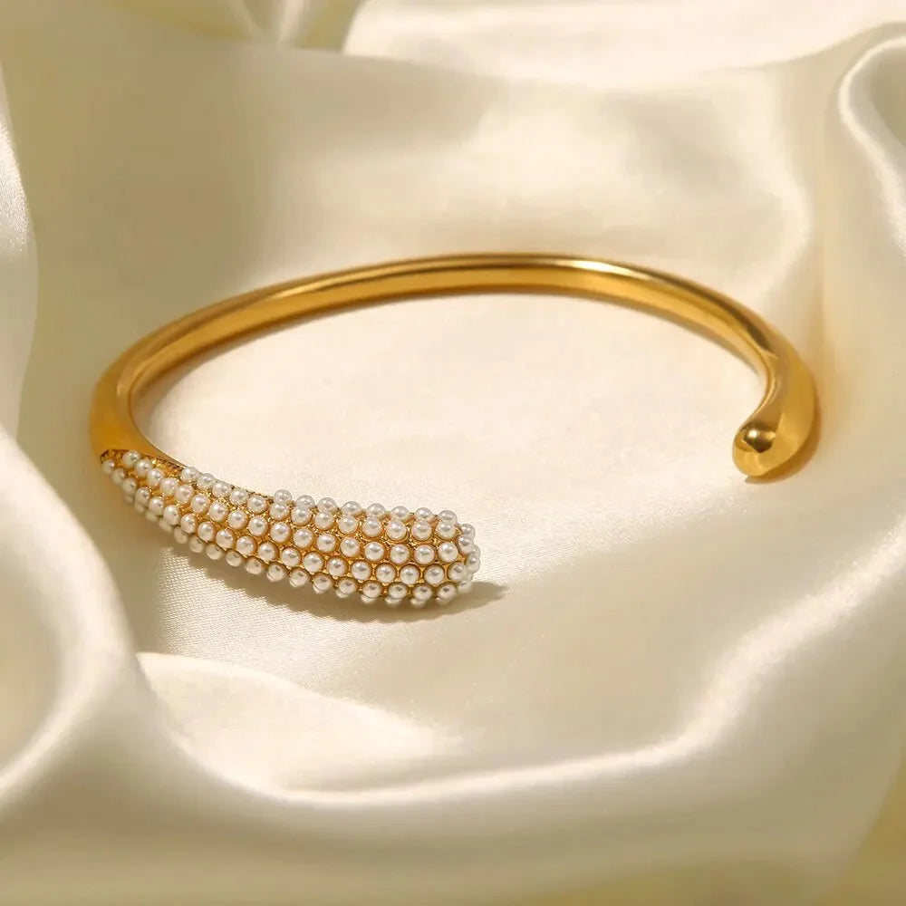 Minimalist Gold Cuff with Glamorous Crystals