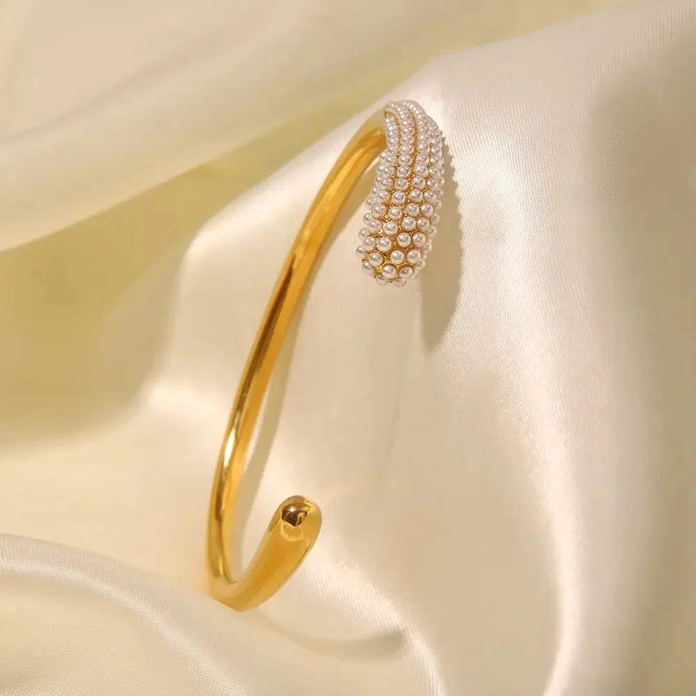 Minimalist Gold Cuff with Glamorous Crystals